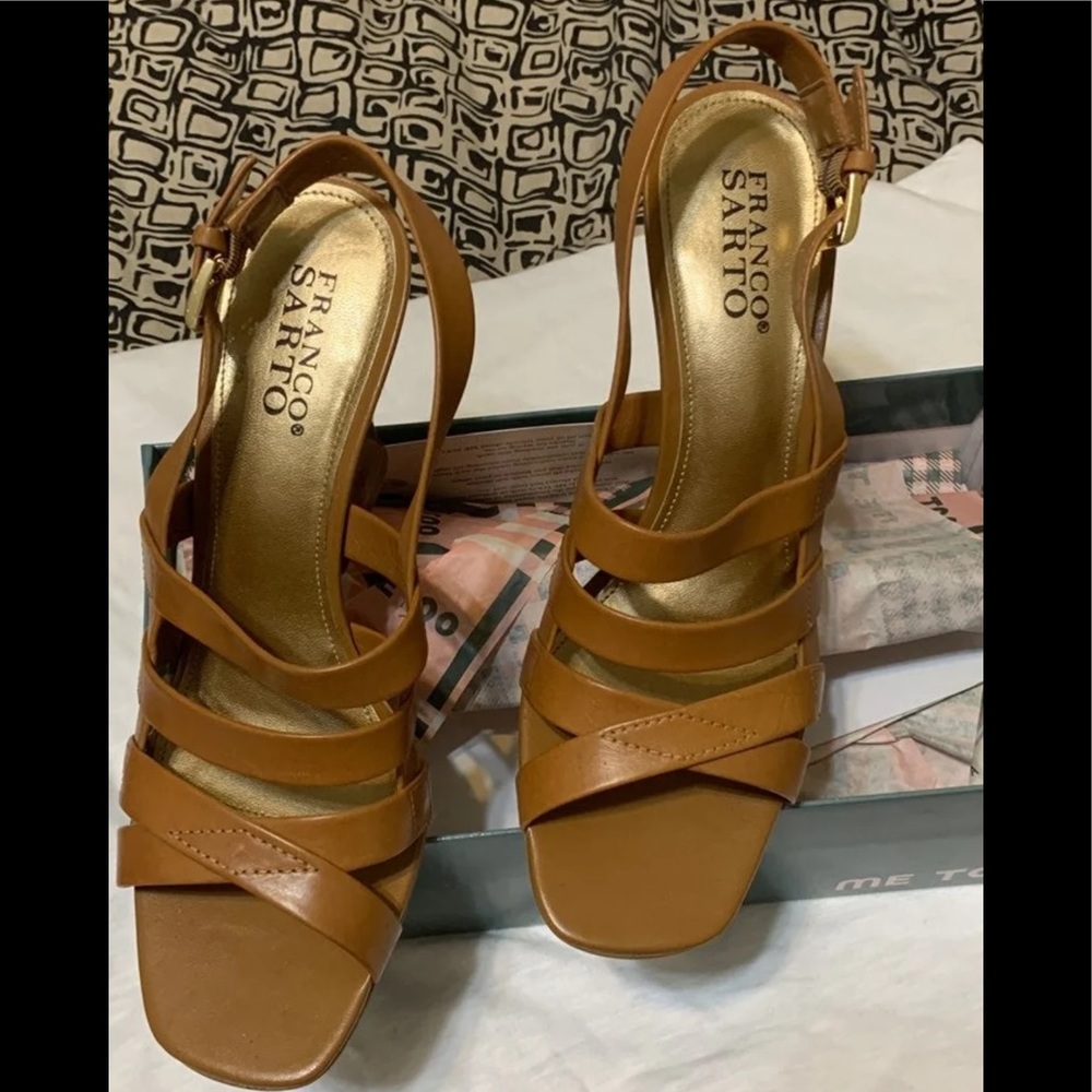 Tan/Carmel Shoes stack heels